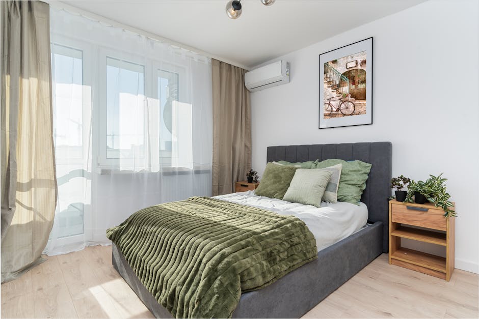 Modern ensuite bedroom